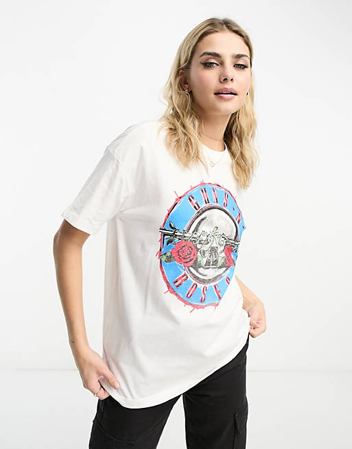 Кремовая футболка с надписью Guns n Roses Pull&Bear