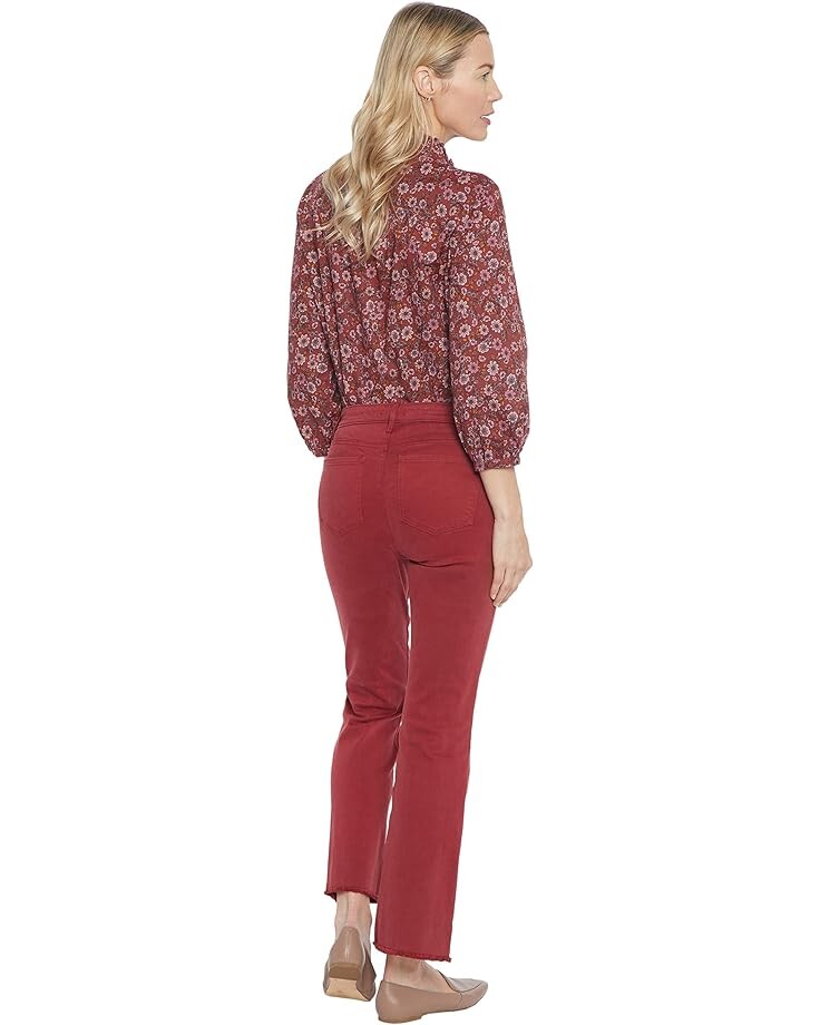 

Джинсы NYDJ Fiona Slim Flared Ankle Jeans in Boysenberry, цвет Boysenberry