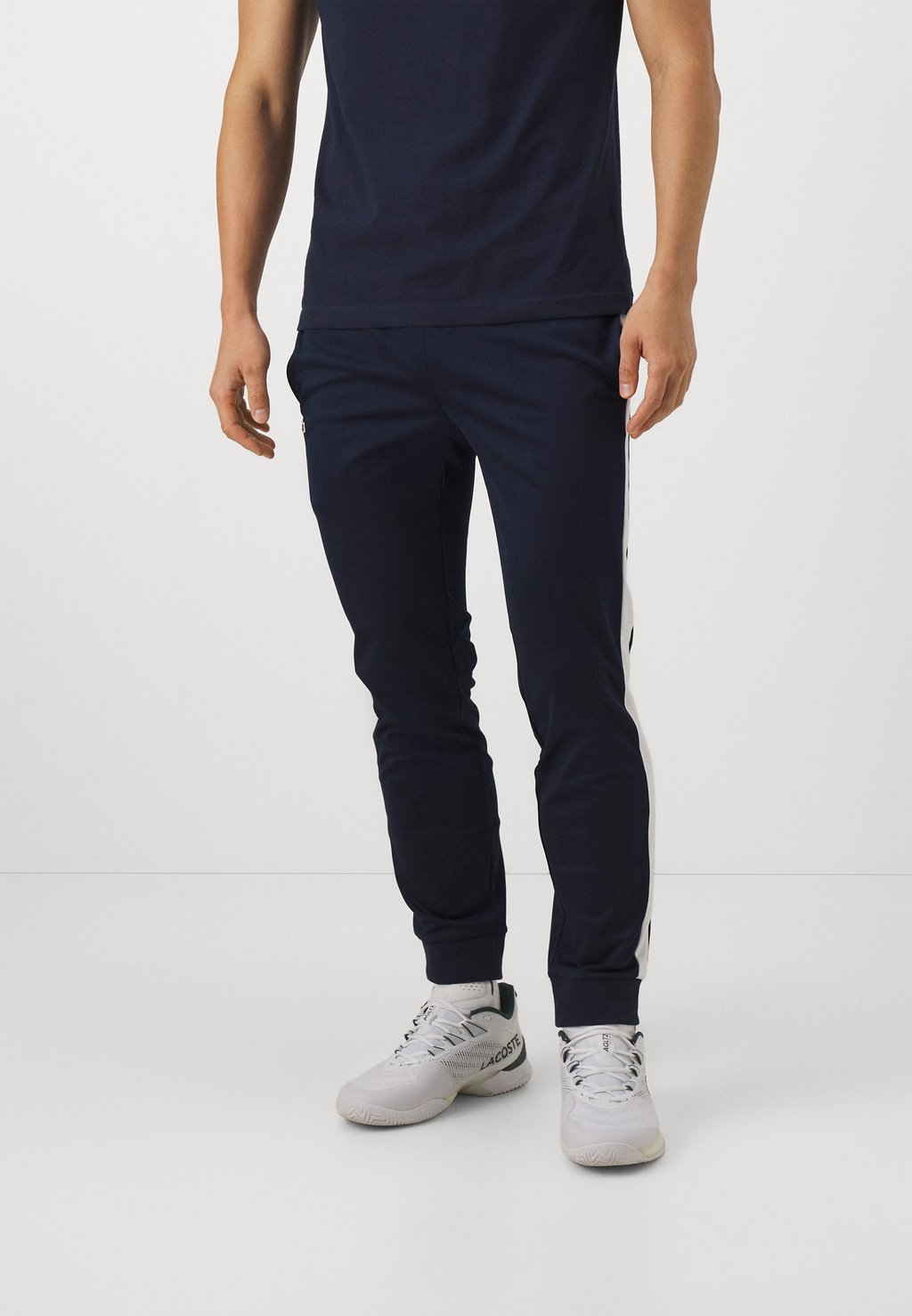 Спортивные брюки Trousers Tc Lacoste, цвет navy blue/white спортивные шорты shorts tc lacoste цвет phoenix blue navy blue