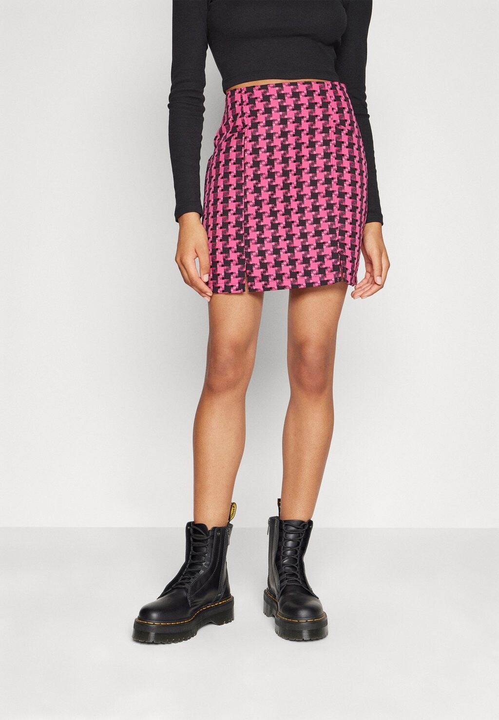 

Юбка мини YAS YASBLAIR SKIRTS, цвет fuchsia purple
