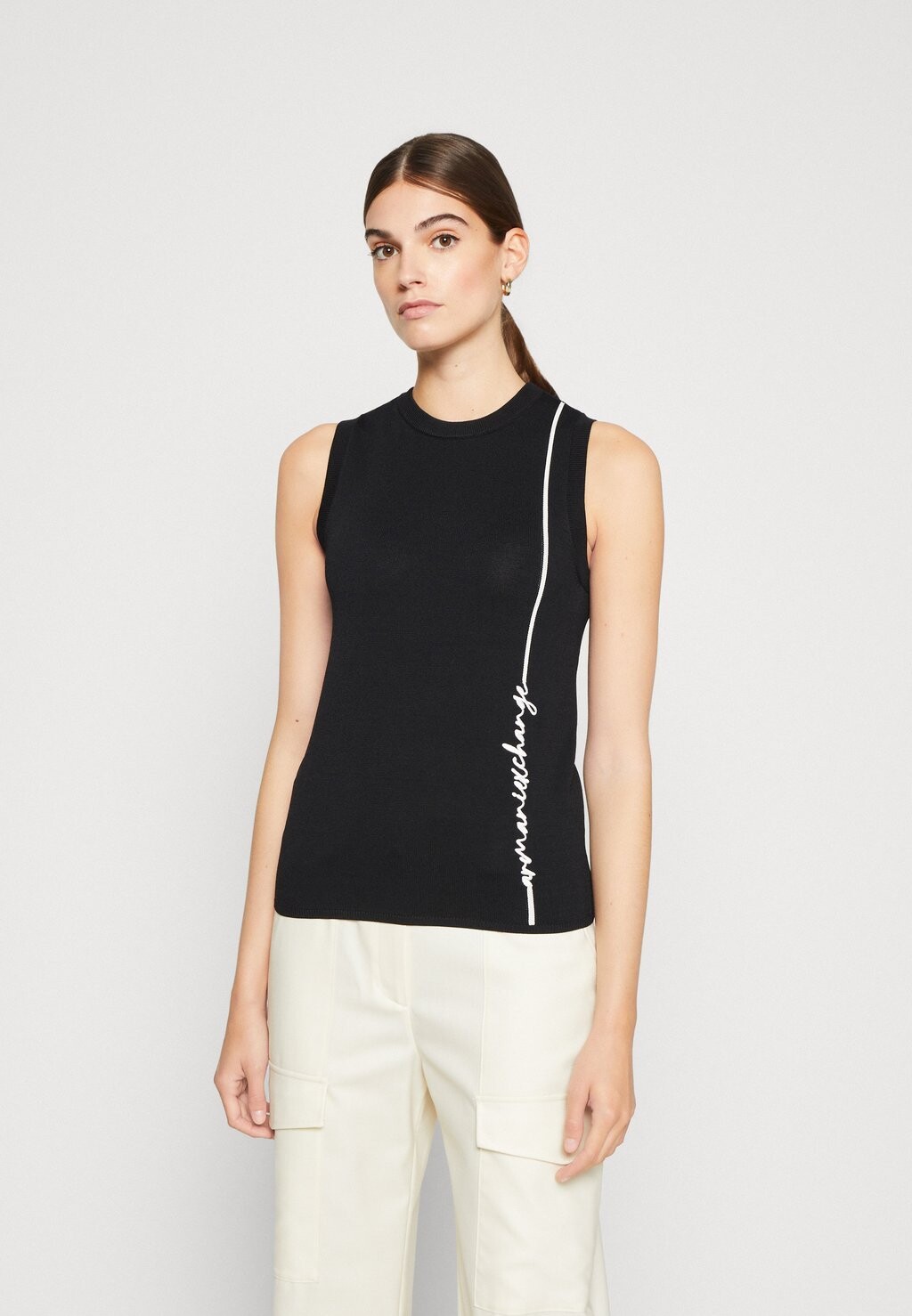 

Топ Armani Exchange, черный