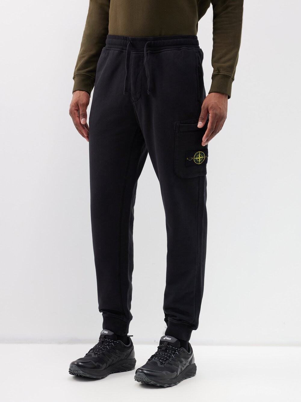 

Спортивные брюки из хлопкового джерси с карманами-карго Stone Island, черный