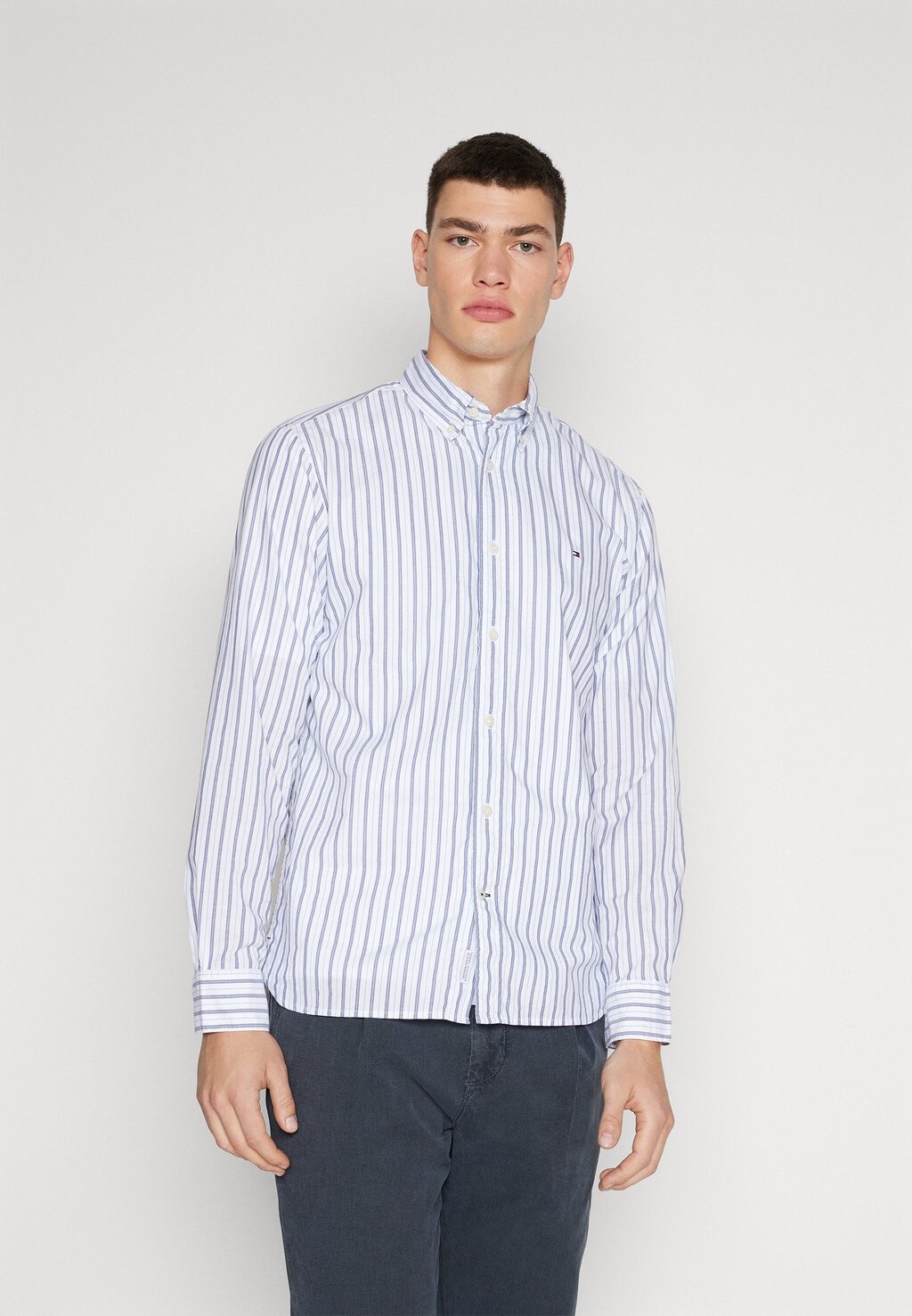 

Рубашка NATURAL SOFT EASY SHIRT Tommy Hilfiger, темно-синий/мульти