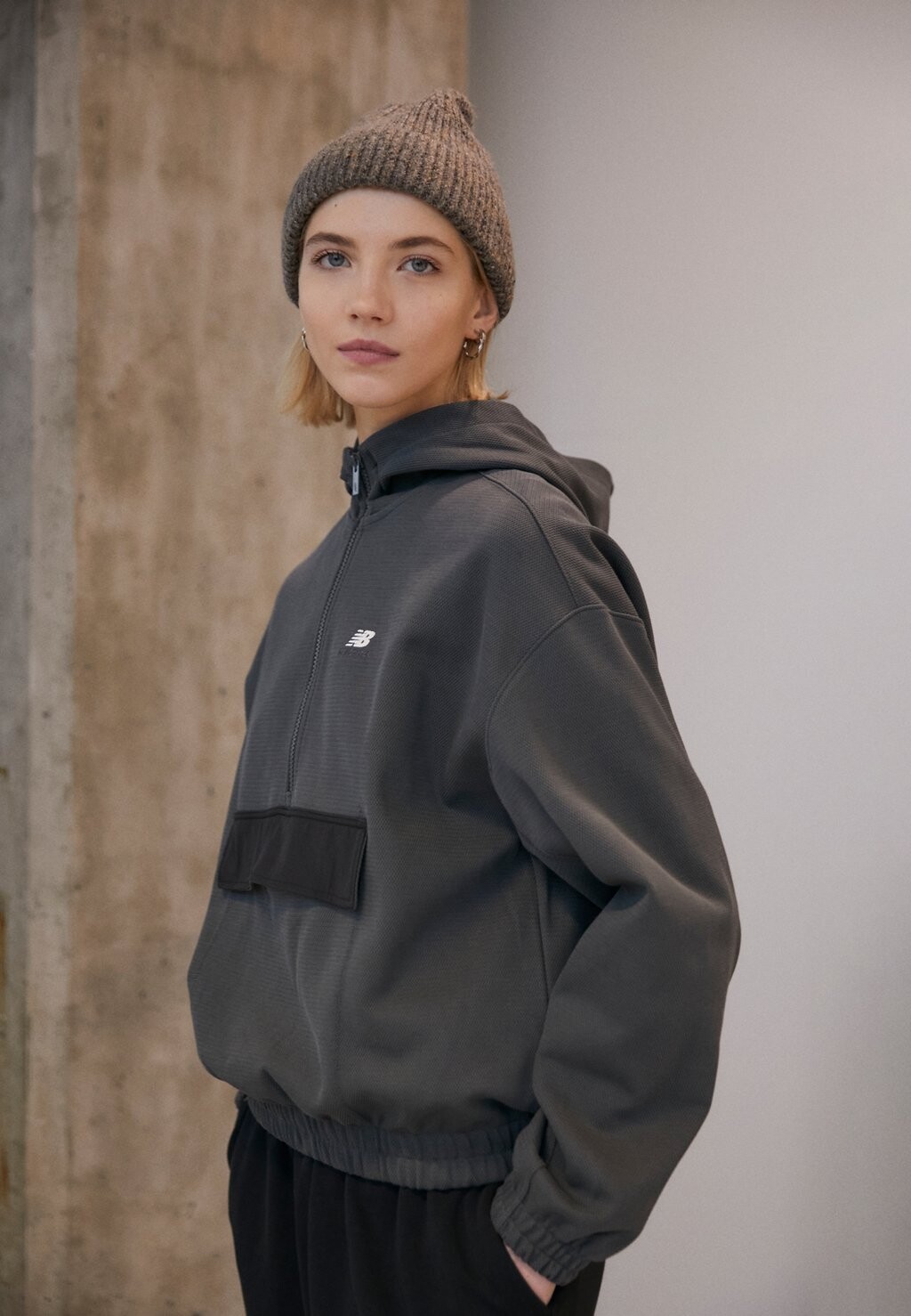 

Худи New Balance, черный