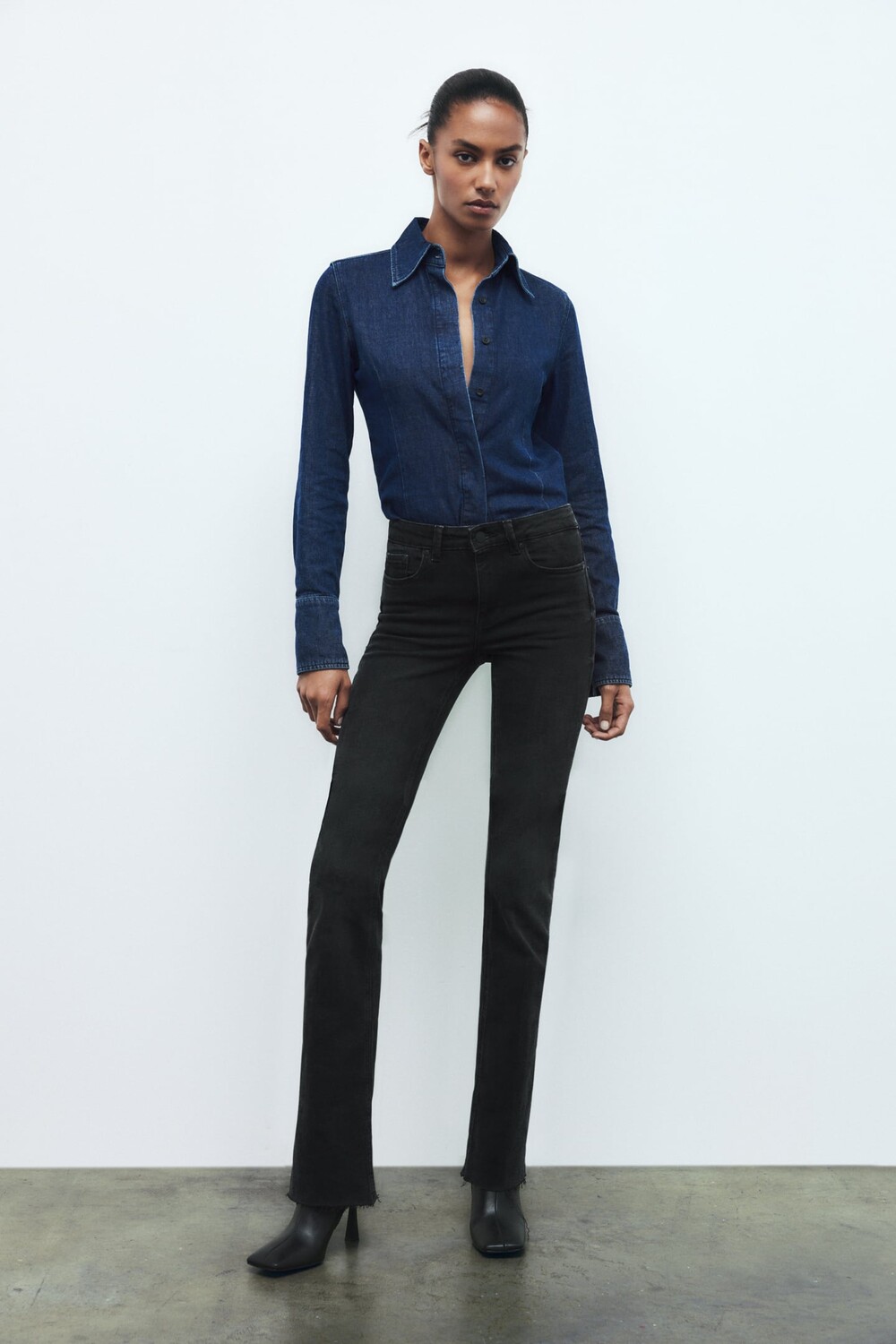 

Джинсы zw the contour bootcut ZARA, черный