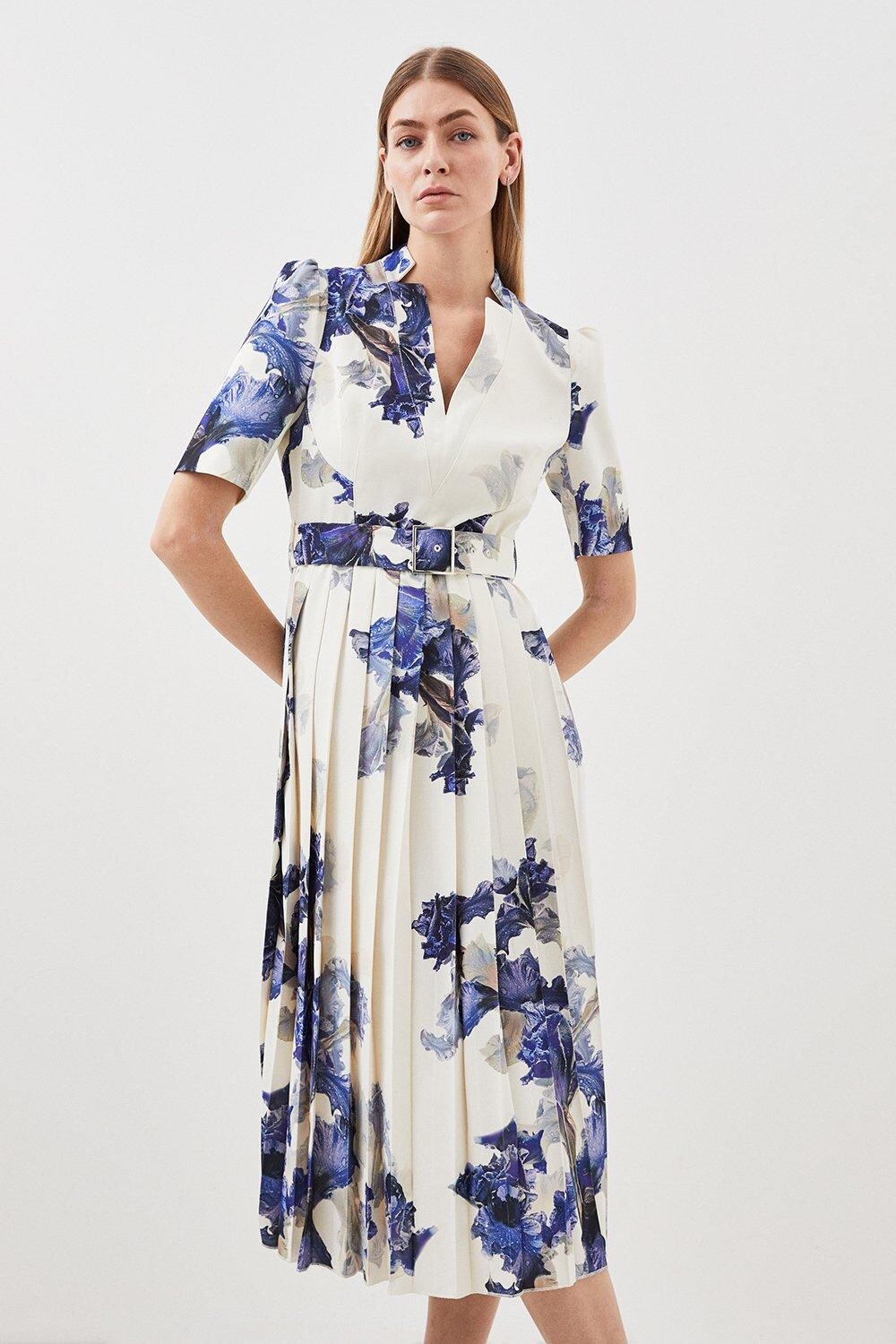 

Миниатюрное приталенное плиссированное платье Forever из крепа с принтом Karen Millen, мультиколор