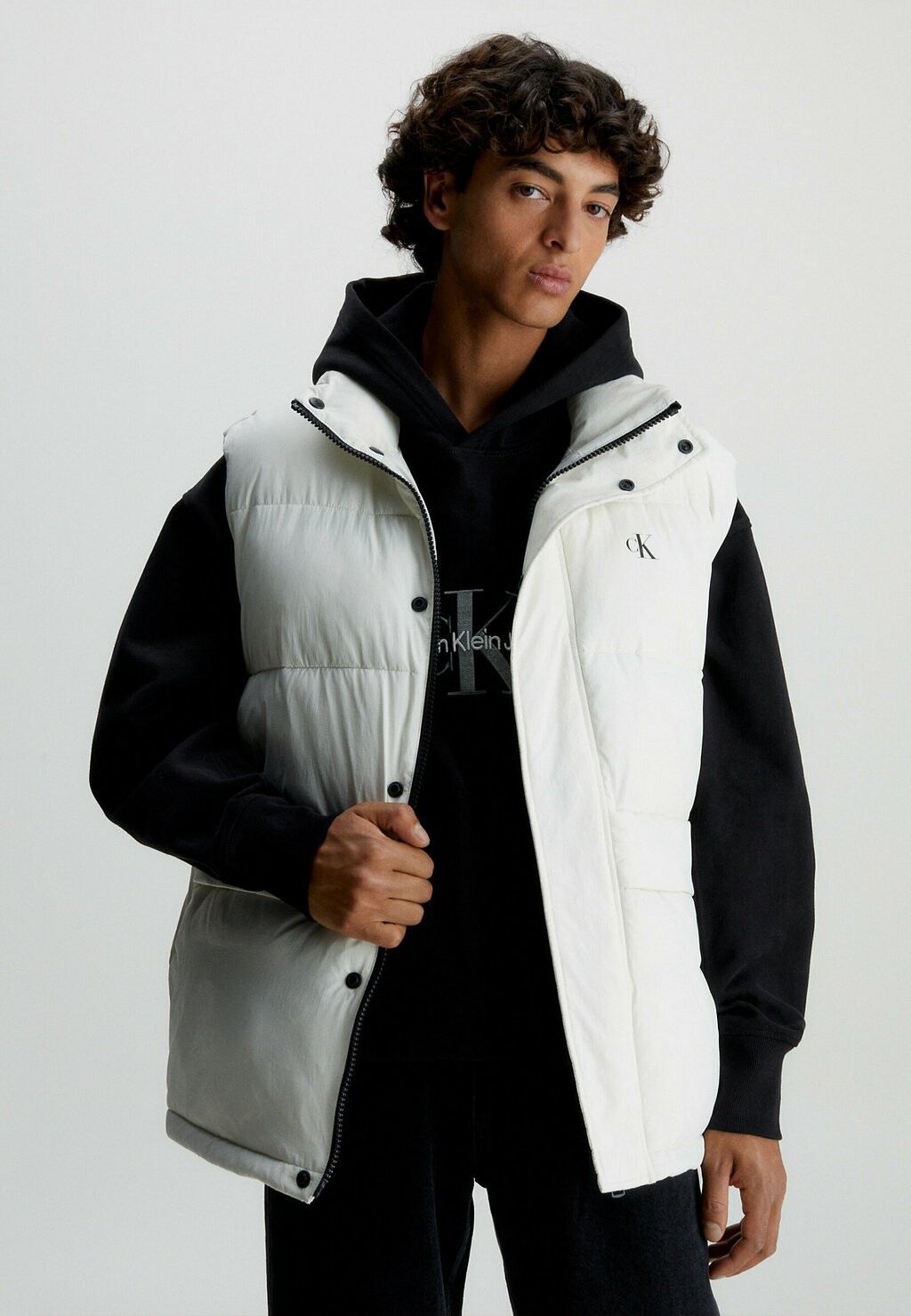 

Жилет Calvin Klein Jeans, белый