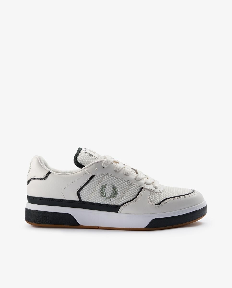 

Кожаные кроссовки унисекс с белыми шнурками и рисунком сбоку Fred Perry, белый