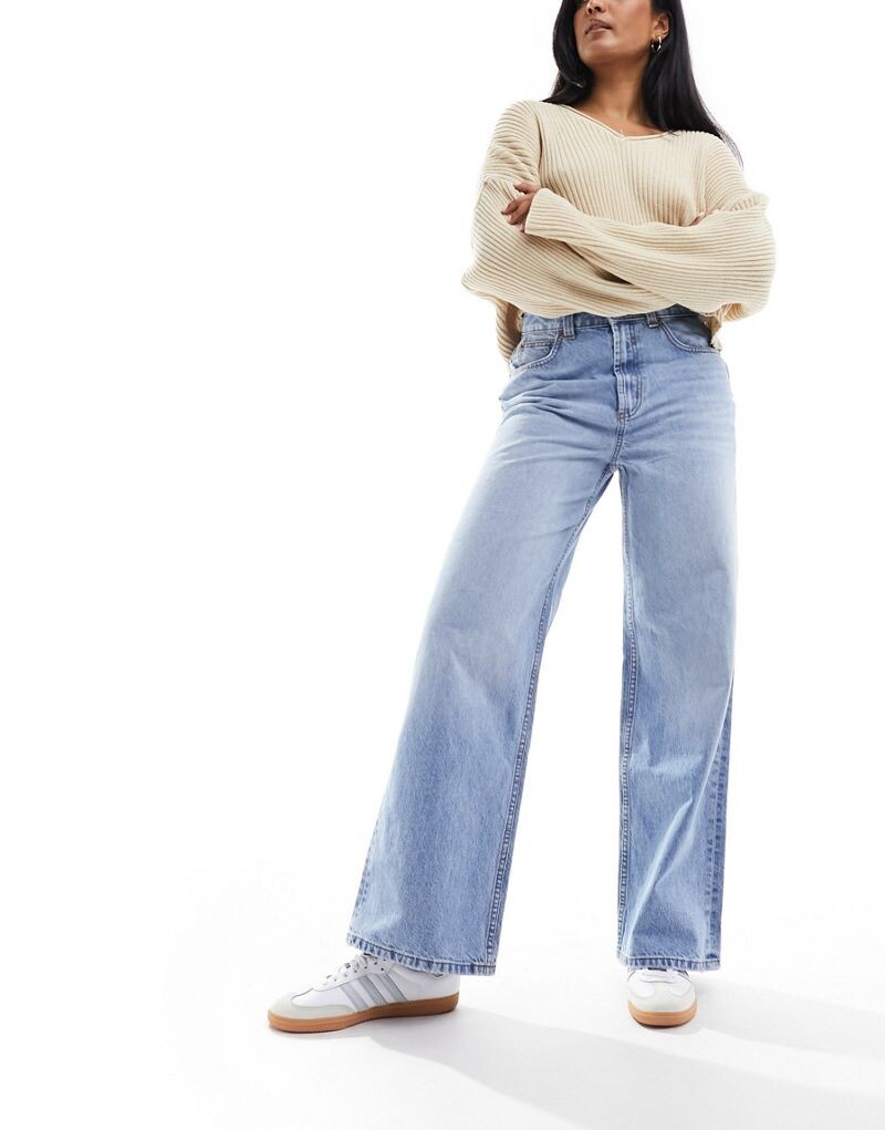 

Голубые джинсы папы ASOS DESIGN