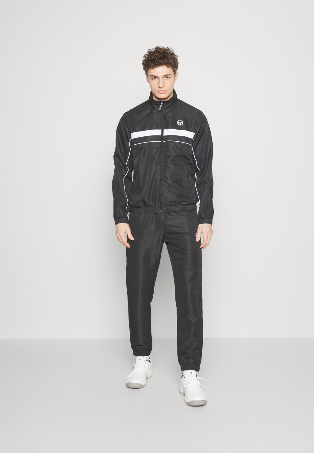 

Спортивный костюм Sergio Tacchini