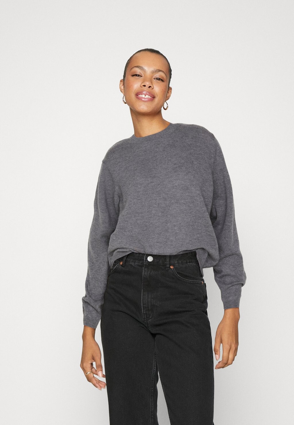 

Свитер Gina Tricot, серый меланж