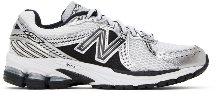 

Бело-черные кроссовки New Balance 860v2