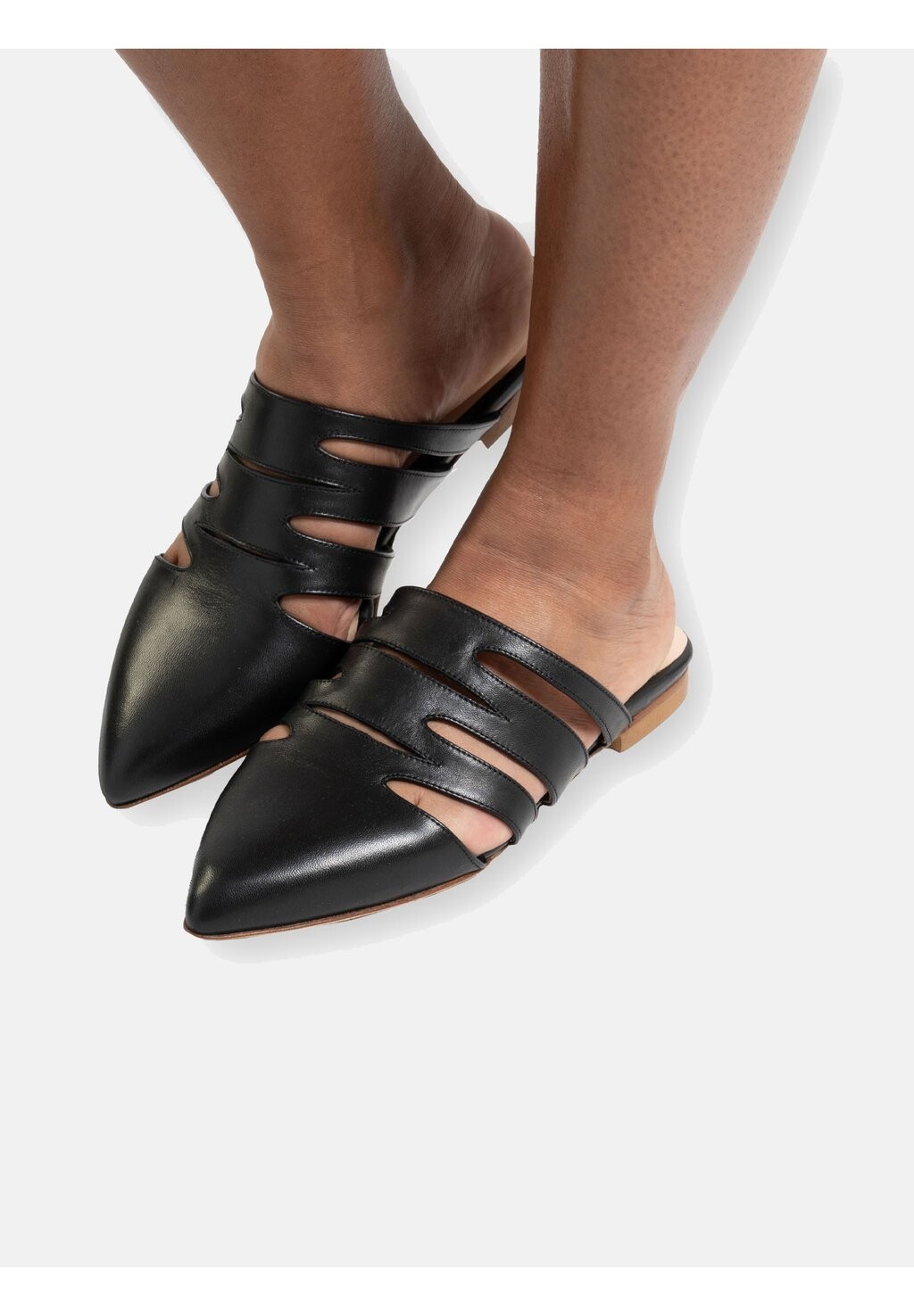 

Туфли-лодочки на плоской подошве MAXG Jerelyn Creado, цвет black