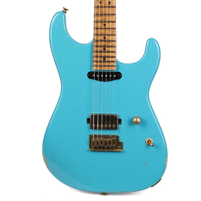 

Электрогитара Charvel Custom Shop Nitro Aged San Dimas Faded Taos Turquoise
