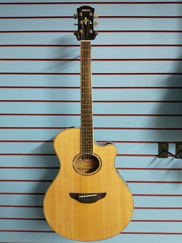 Акустическая гитара Yamaha APX600 Thin line A/E цена и фото
