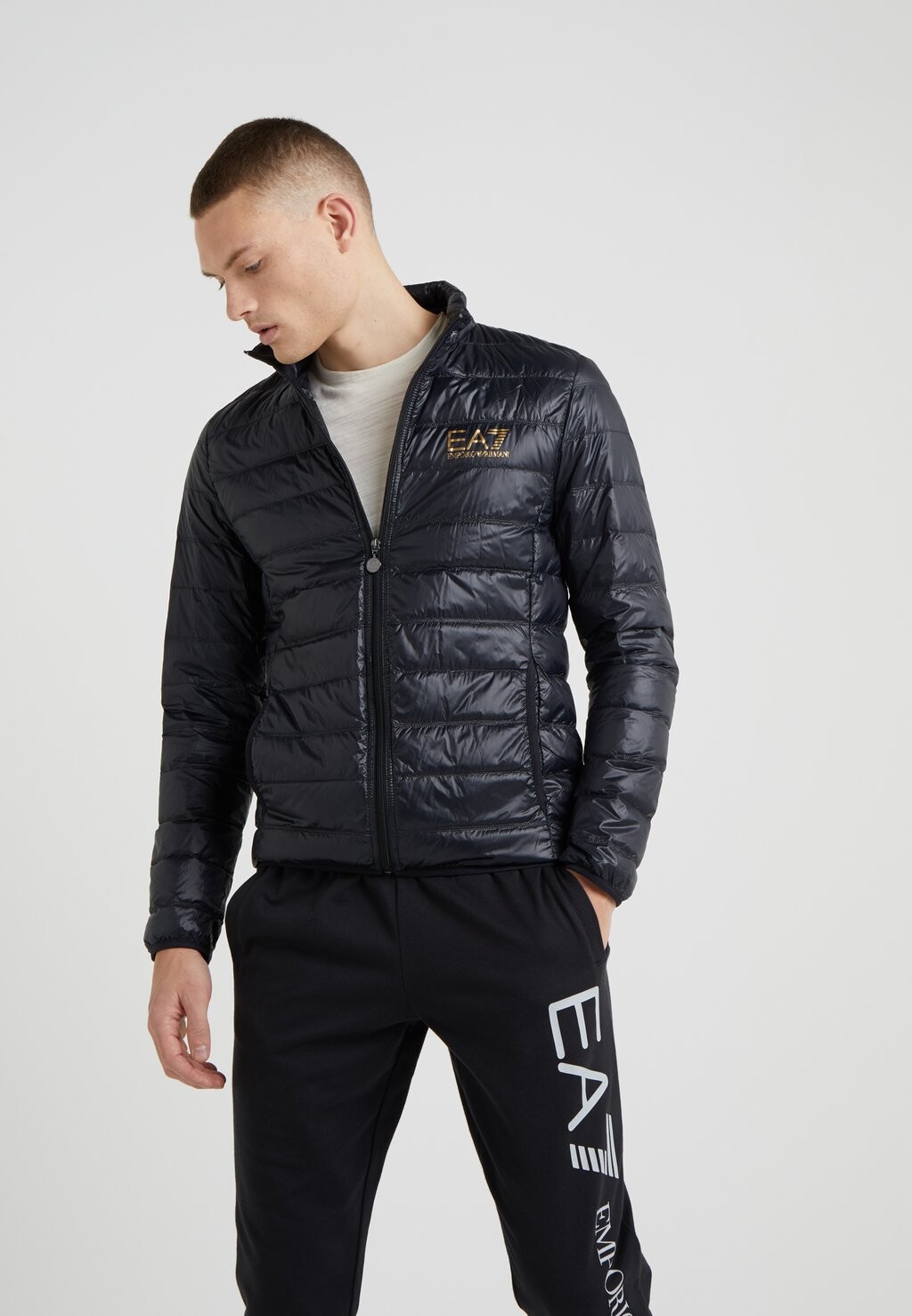 

Куртка EA7 Emporio Armani, цвет giacca piumino
