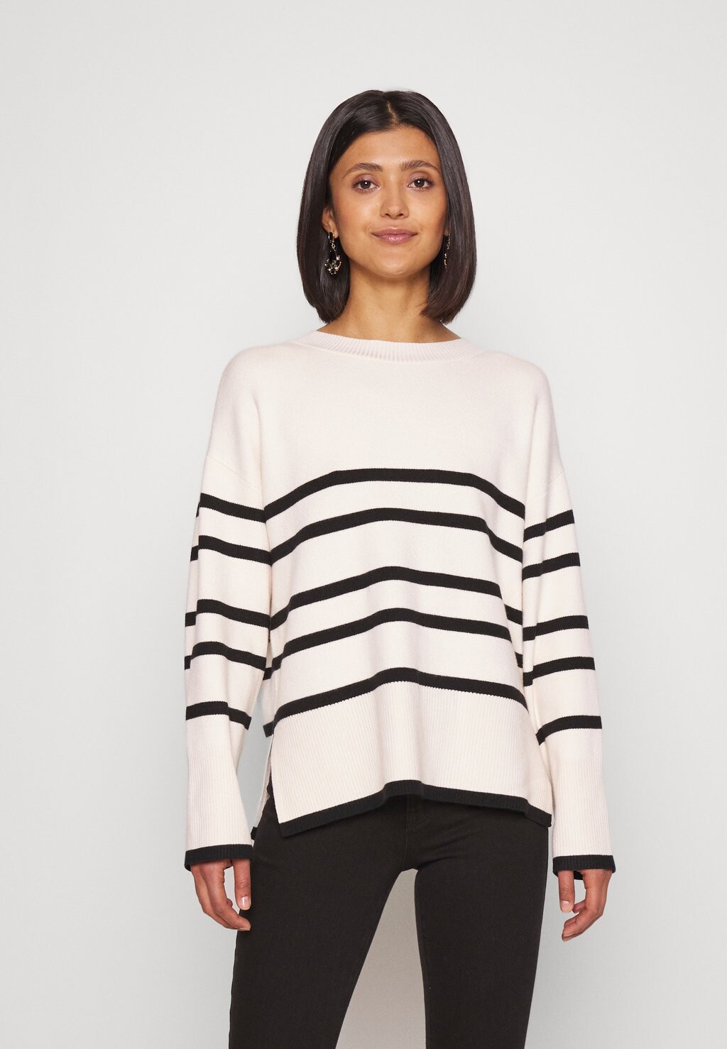 

Джемпер Vero Moda Vmsaba Ls O-Neck Stripe Ga Noos, береза / черный
