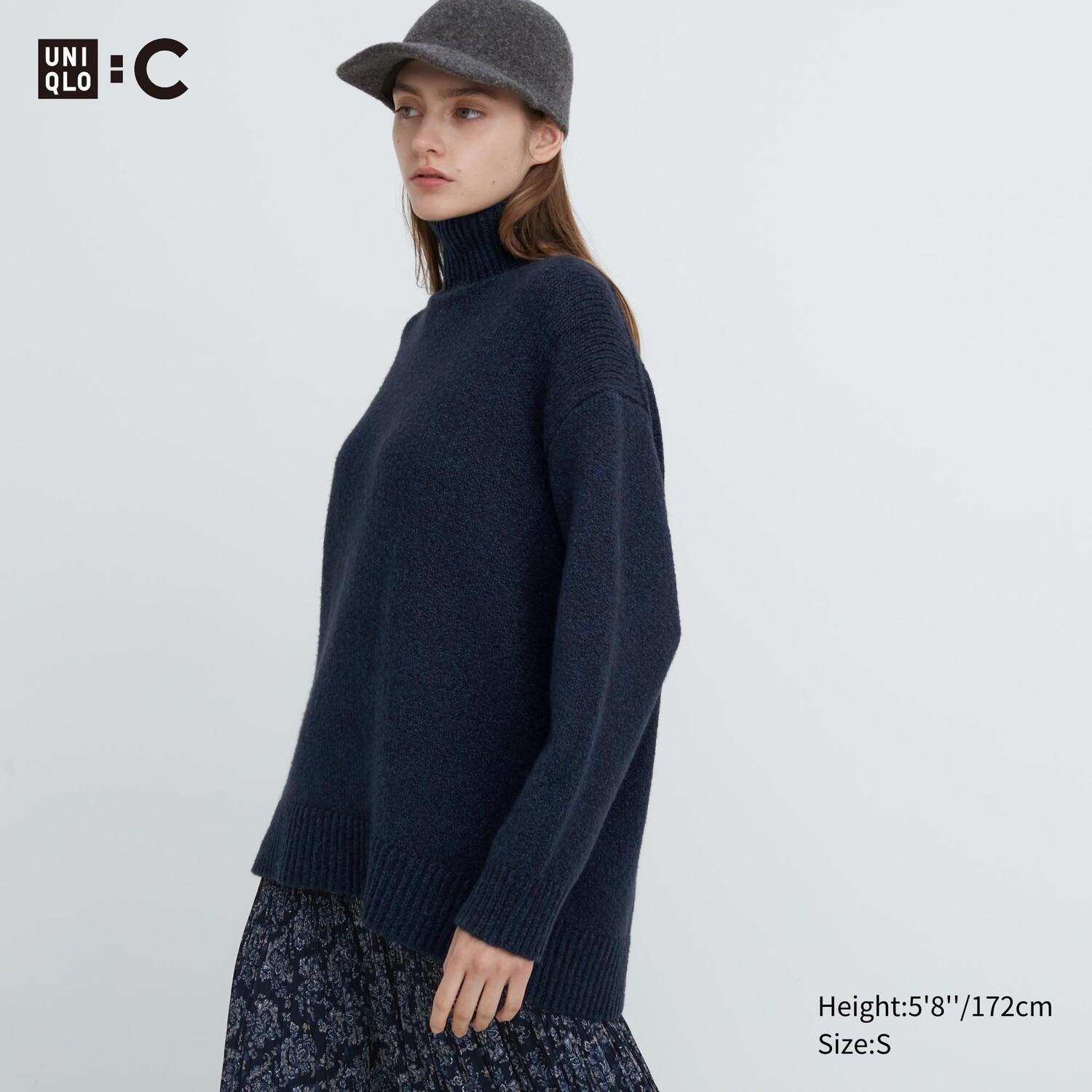 

Мягкий трикотажный джемпер с высоким воротником Uniqlo, темно-синий