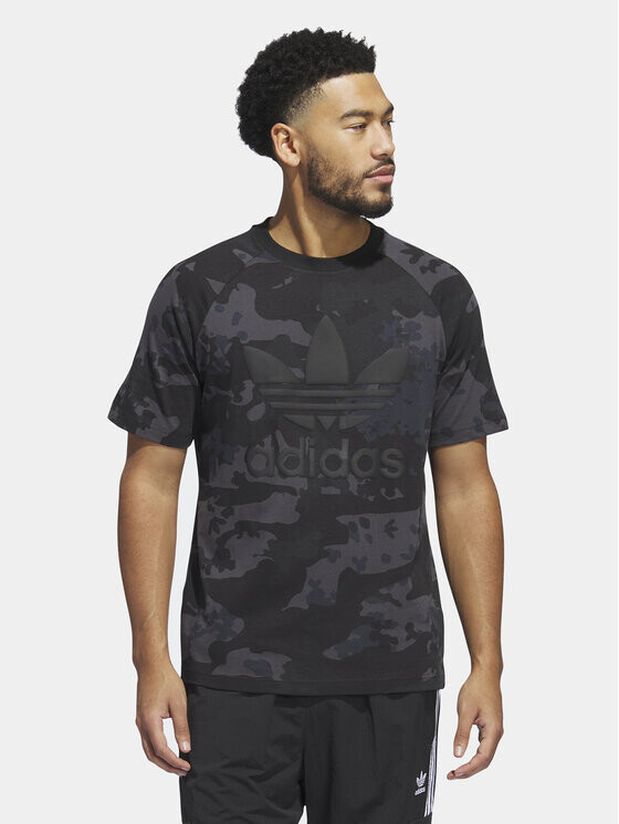 

Футболка стандартного кроя Adidas, черный