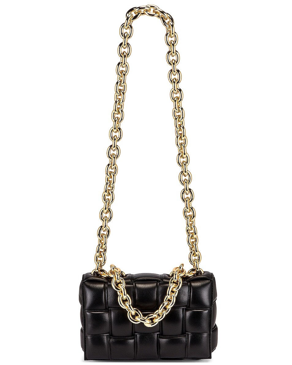 

Сумка Bottega Veneta Chain Cassette, цвет Black & Gold