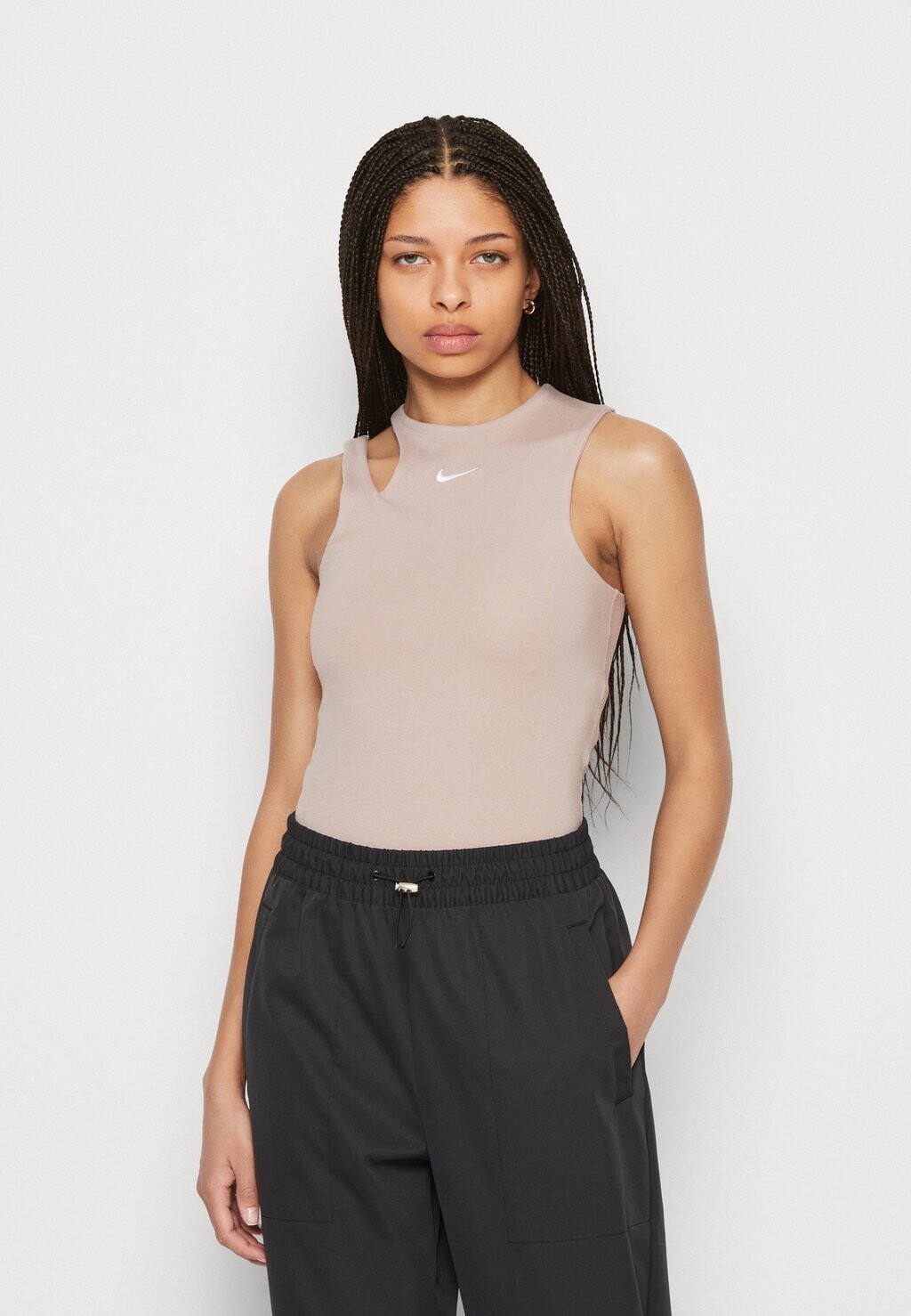 

Топ Nike