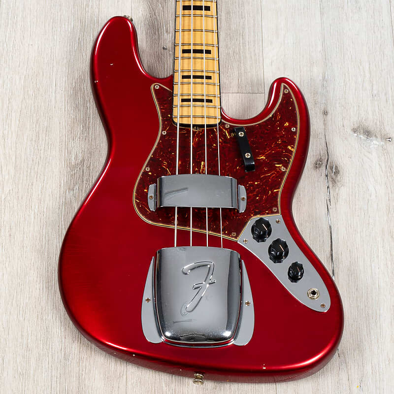 

Басс гитара Fender Custom Shop '68 Jazz Bass Journeyman Relic, Maple Fingerboard, Aged Candy Apple Red