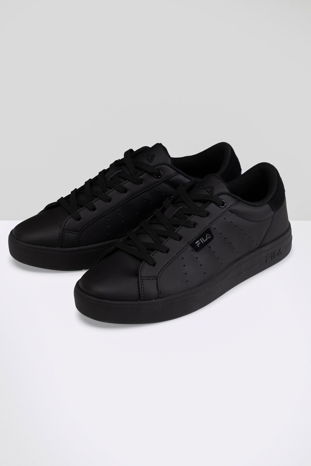 

Кроссовки - Черный - Плоская подошва Fila, черный