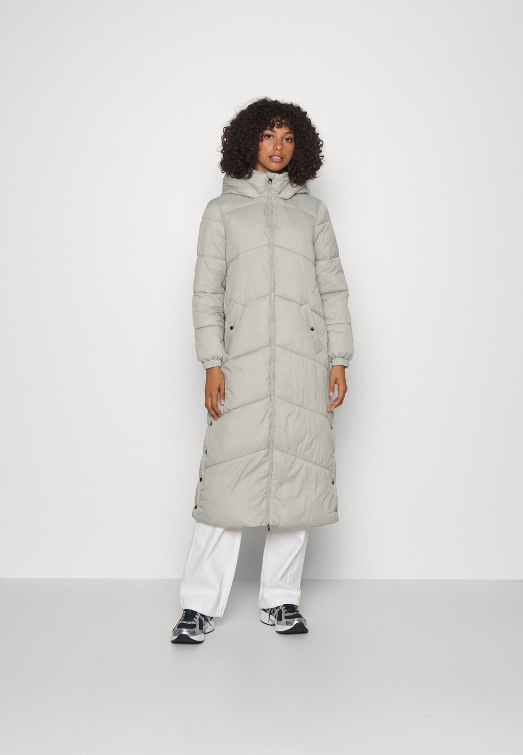 

Пальто зимнее Vero Moda