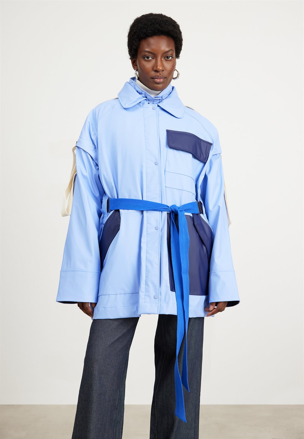 Куртка зимняя ZORA SHOWERPROOF Barbour International, светло-синий