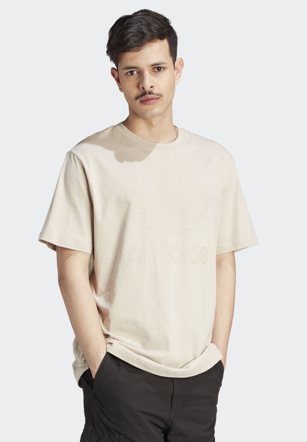 

Футболка с принтом adidas Originals, бежевый