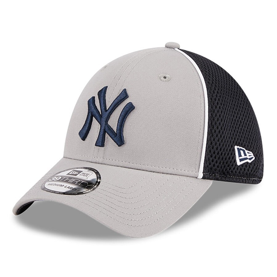 

Бейсболка New Era New York Yankees, серый