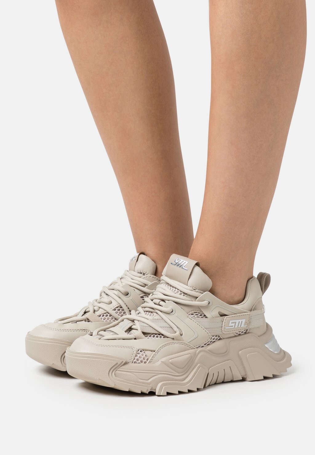 

Кроссовки Steve Madden, серый
