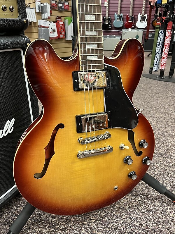 

Электрогитара Epiphone ES-335 Figured 2020 - Present - Raspberry Tea Burst