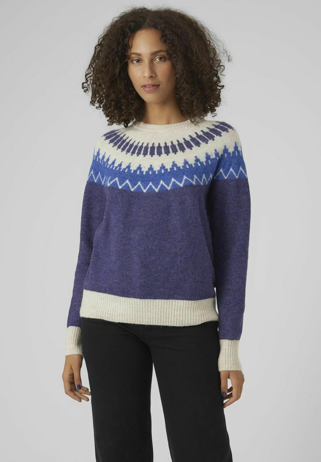 

Свитшот Vero Moda, цвет astral aura