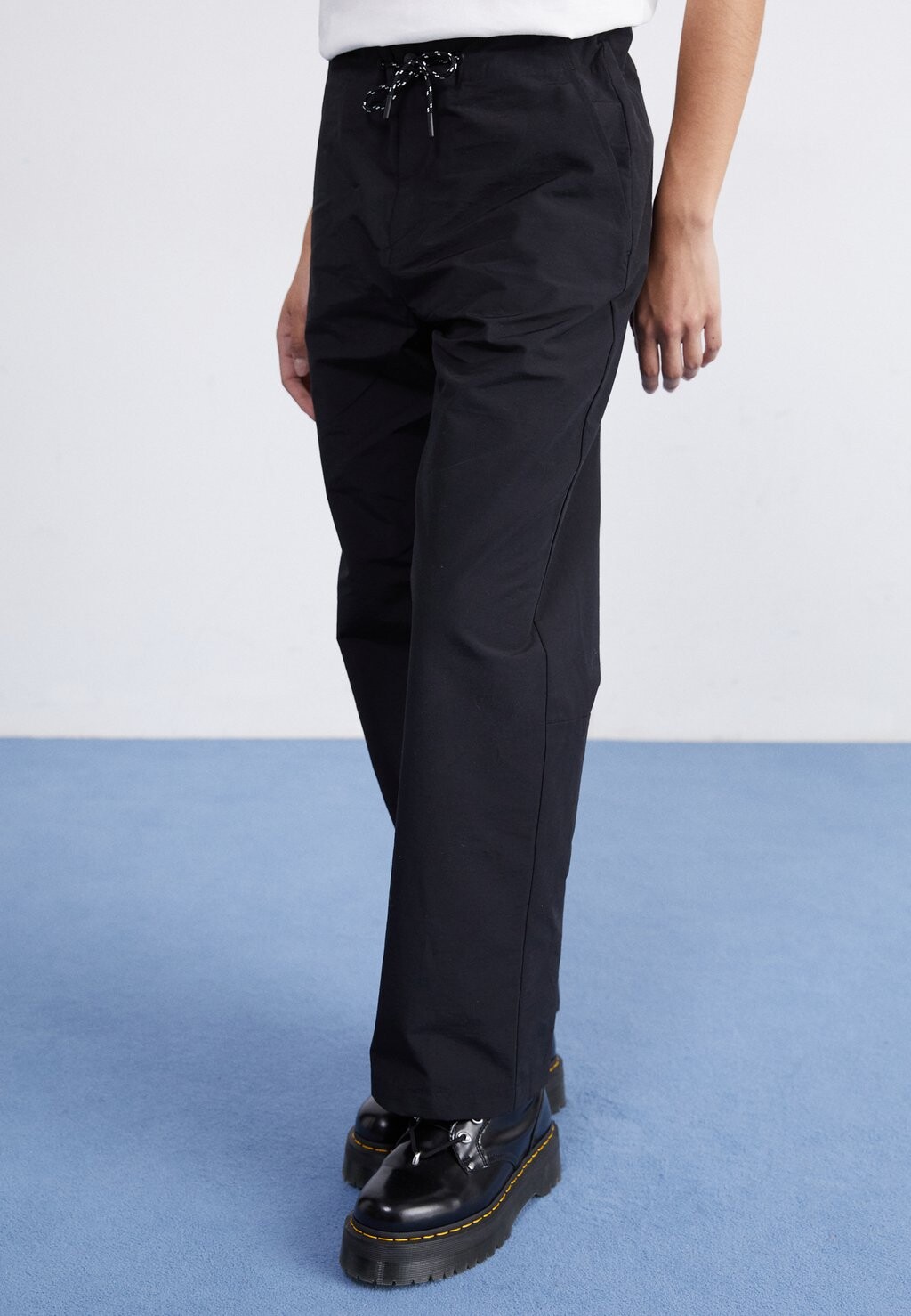 

Брюки ROPE TIE WIDE LEG PANT The North Face, цвет black