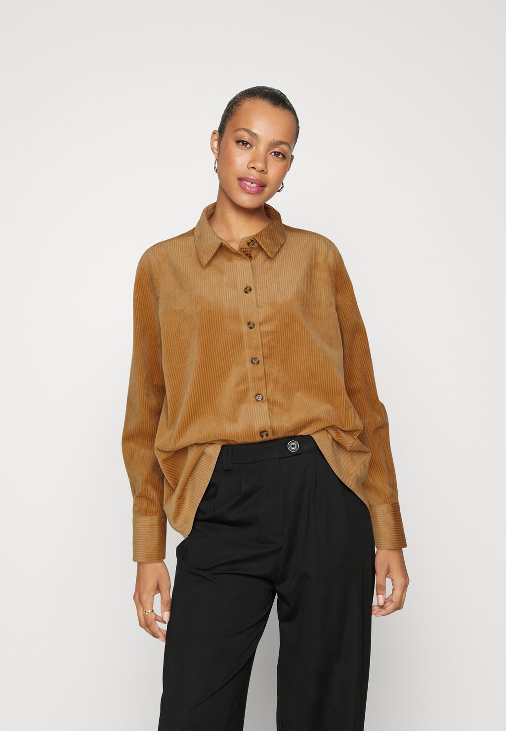 

Рубашка Vero Moda ВМЛИНДА РЕГУЛЯР, цвет tobacco brown