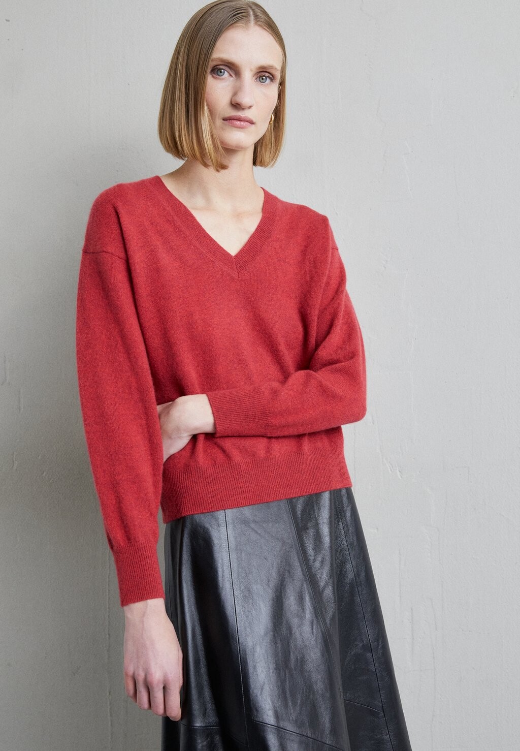 

Вязаный свитер CASHMERE V KNITID, цвет persian red