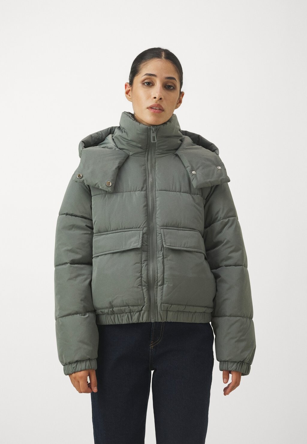 

Куртка зимняя ONLY Petite ONLEVI CARGO PUFFER JACKET, серый