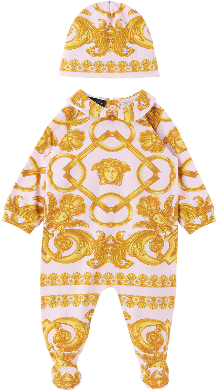 

Baby Pink Комбинезон и шапка Barocco 660 Baby Pink/Золотой Versace