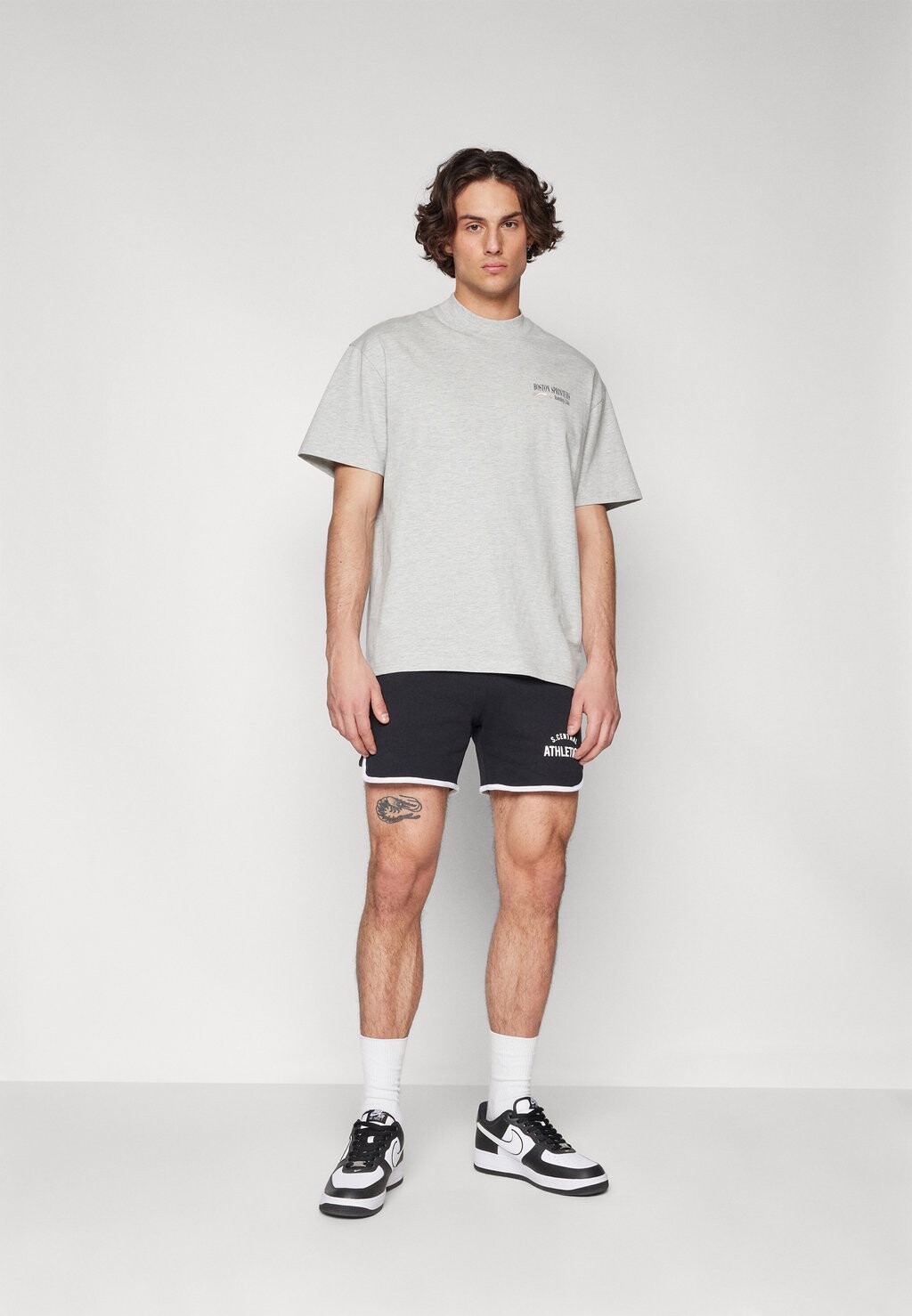 

Спортивные брюки Varsity Pier One, черные