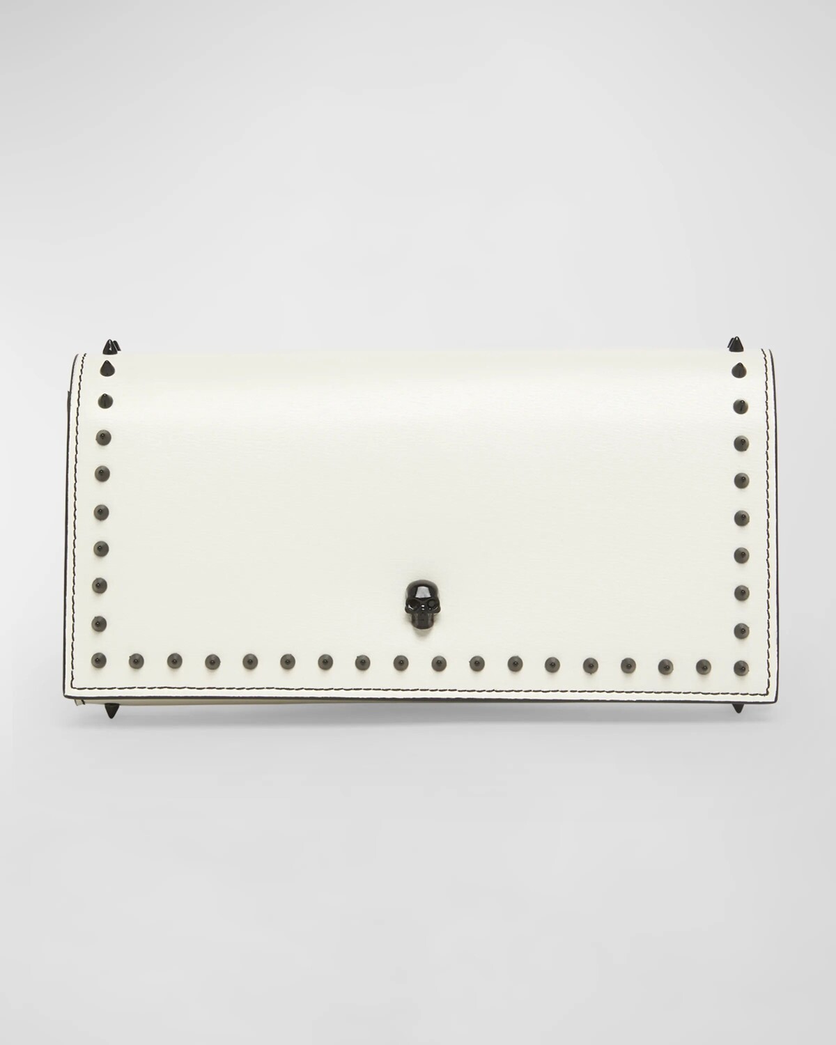 

Кожаный кошелек Skull Spike на цепочке Alexander McQueen, цвет Soft Ivory