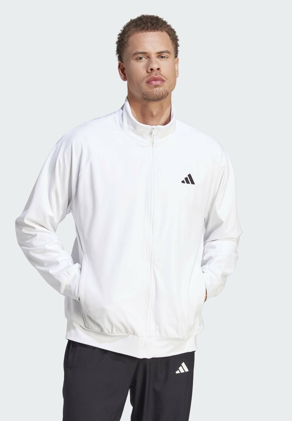 

Спортивная куртка Adidas