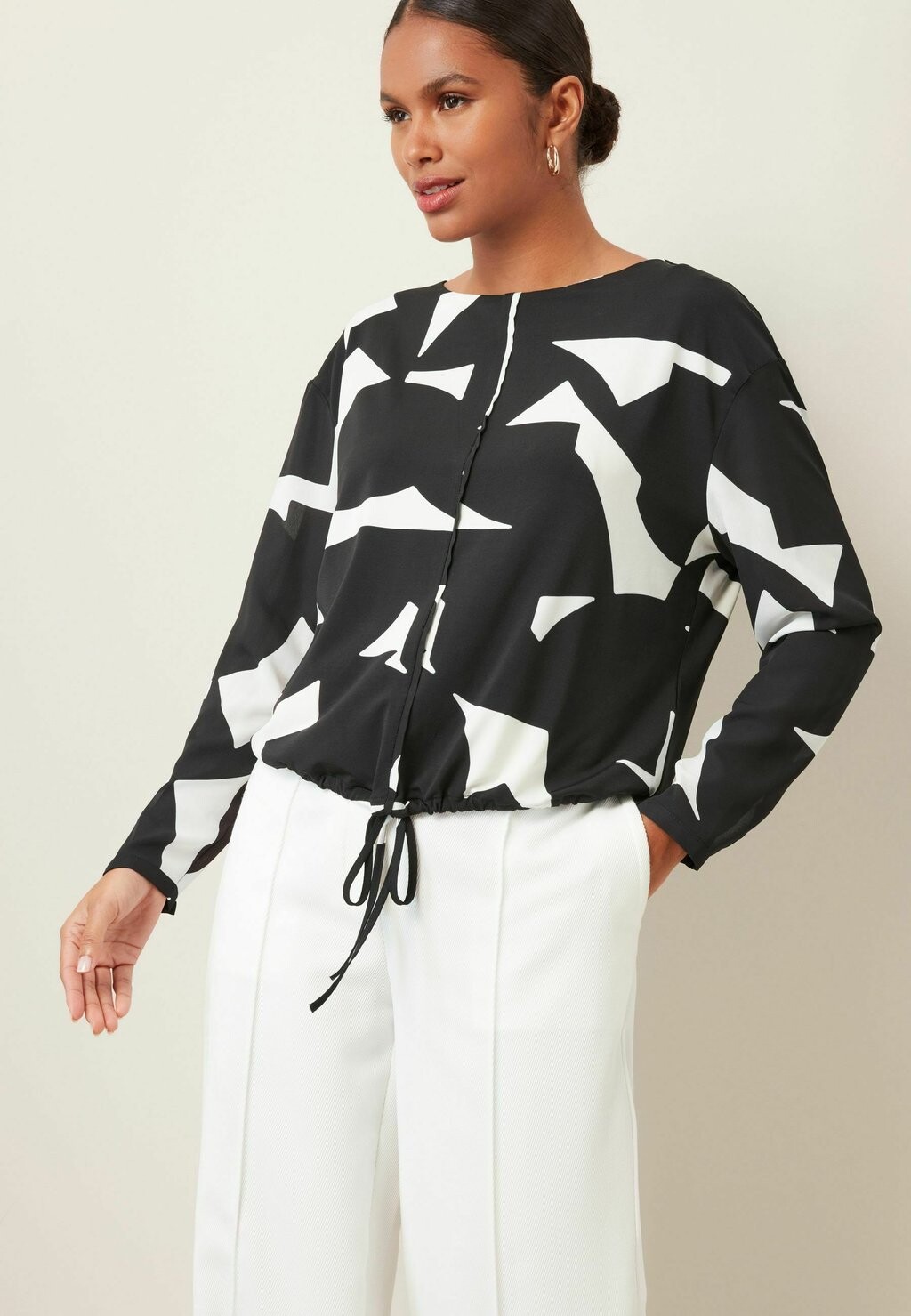 

Блузка Long Sleeve Drawstring Waist Next, цвет black geo
