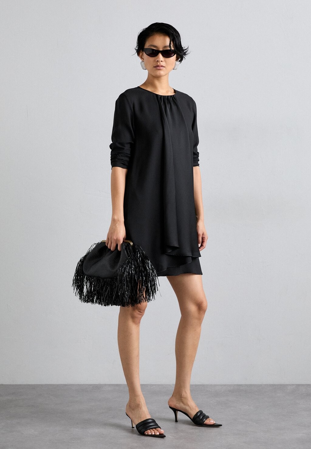 

Вечернее платье VESTITO Emporio Armani, черный