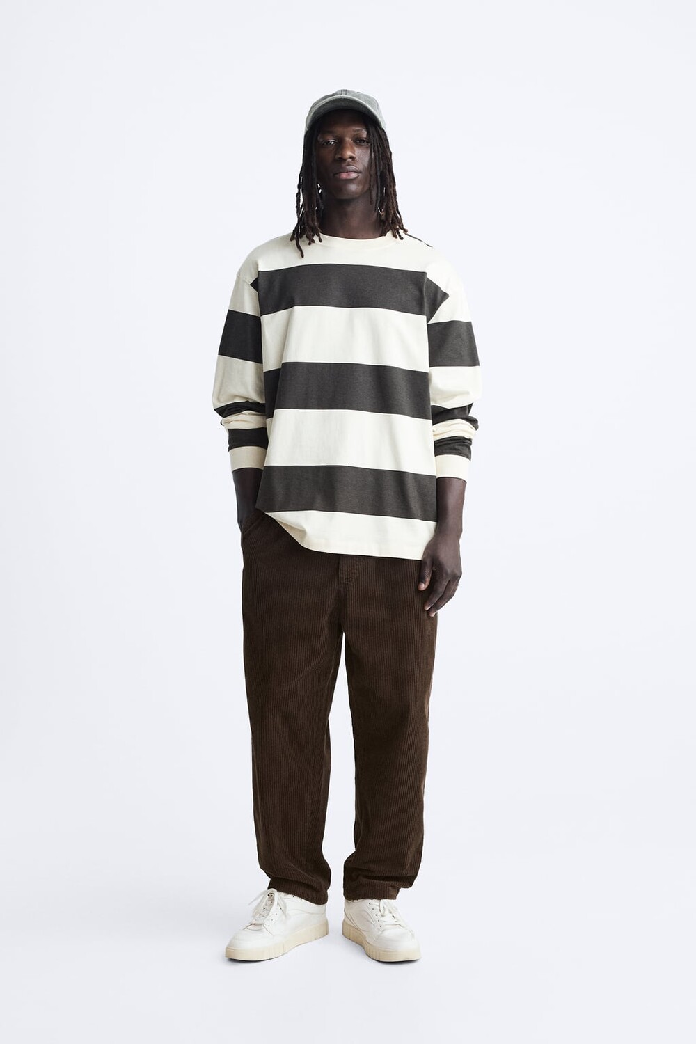 

Вельветовые брюки с завышенной талией ZARA