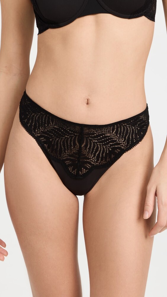 

Стринги Natori Natori Lush, черный