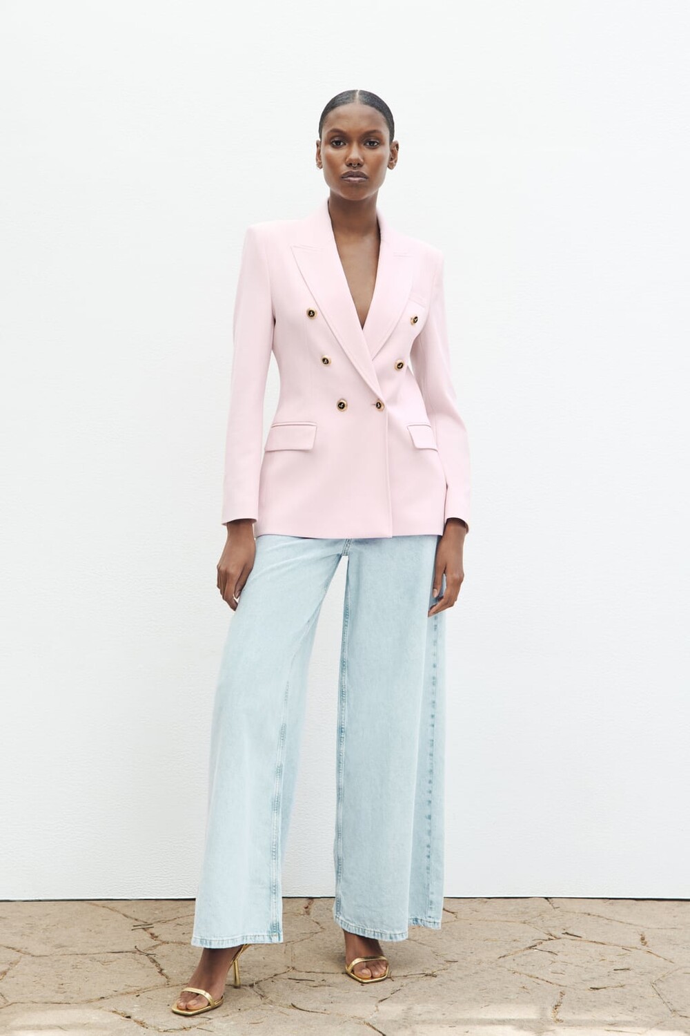 

Приталенный двубортный пиджак ZARA, розовый