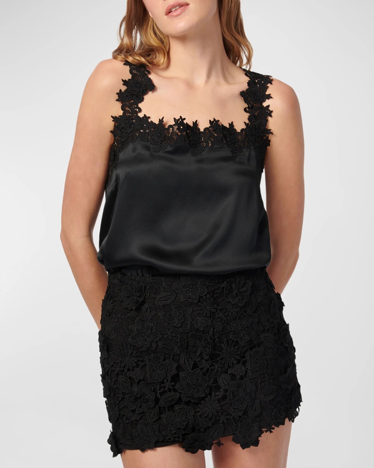 

Шелковая майка Bellamy с кружевной отделкой Cami NYC, цвет Black