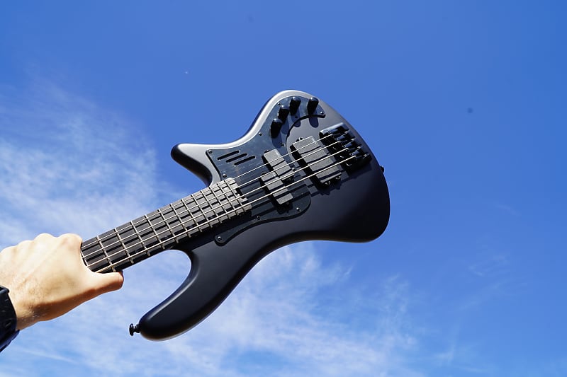 цена Басс гитара Schecter DIAMOND SERIES Stiletto-4 Stealth Pro - Satin Black 4-String Electric Bass Guitar