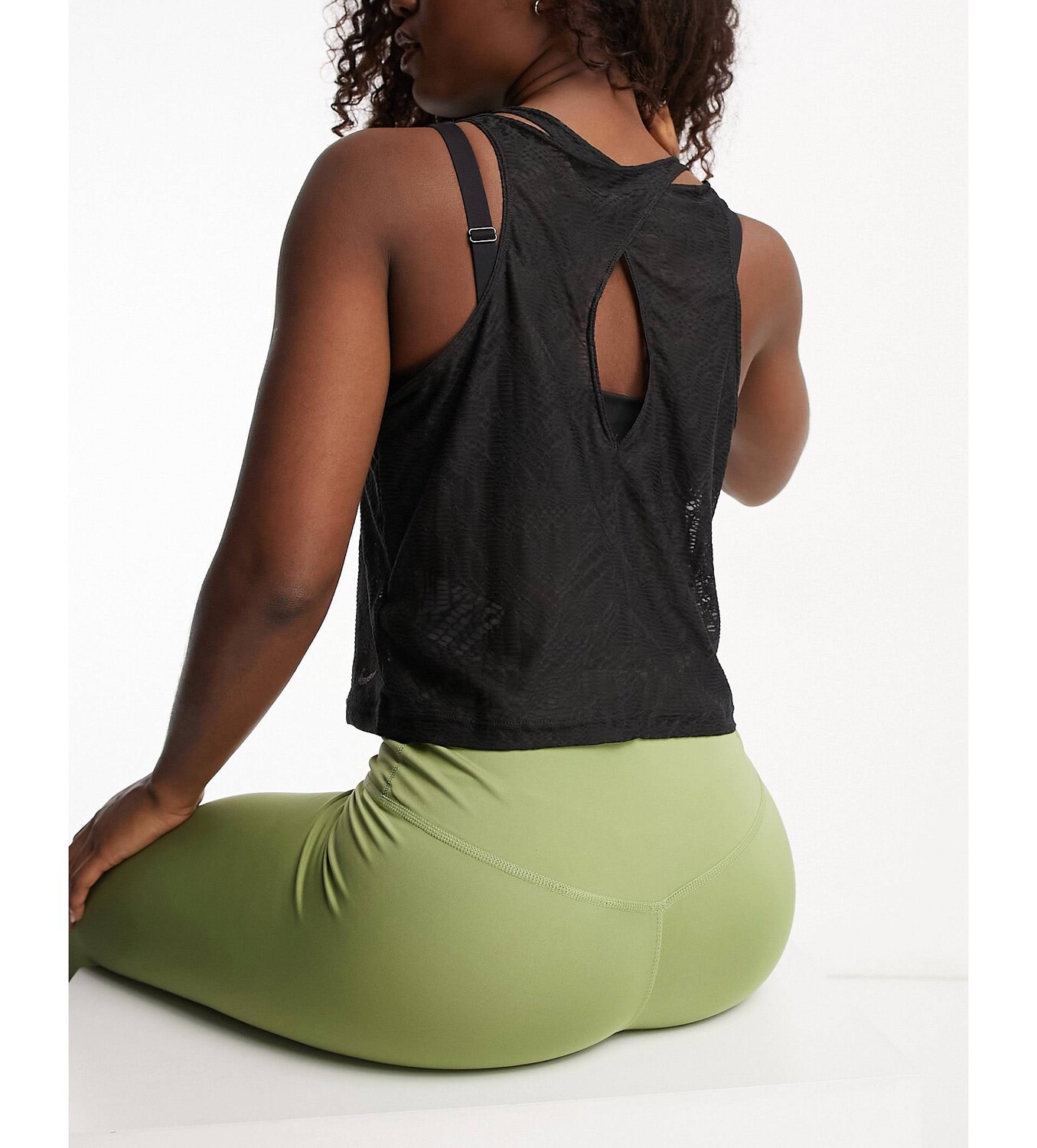 

Черная укороченная майка Nike Yoga Dri-Fit Nike Training, Черный